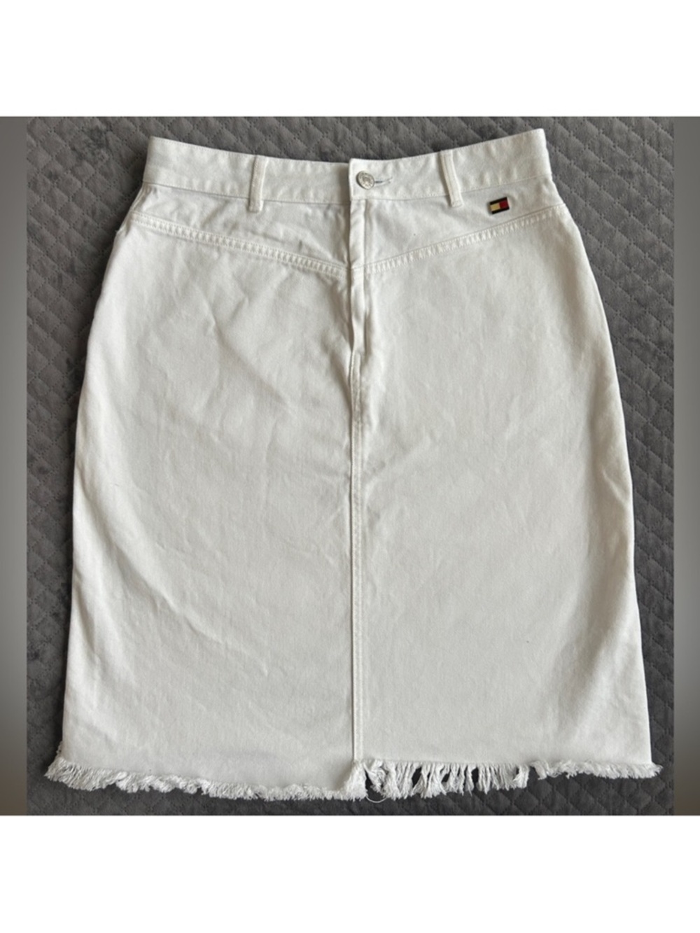 Tommy Hilfiger White Denim Skirt Frayed Hem Size 6
